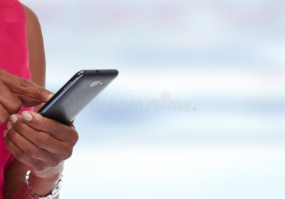 Smartphones durables : un chemin semé d’embûches, Information Afrique Kirinapost
