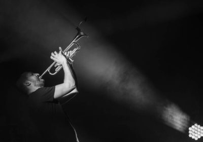 Le trompettiste Ibrahim Maalouf sort de sa zone de confort avec « Capacity to Love », Information Afrique Kirinapost