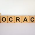 Réenchanter la démocratie et l&rsquo;État de droit, Information Afrique Kirinapost