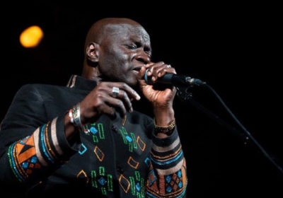 Oumar Pène chante la charte du Mandé, Information Afrique Kirinapost