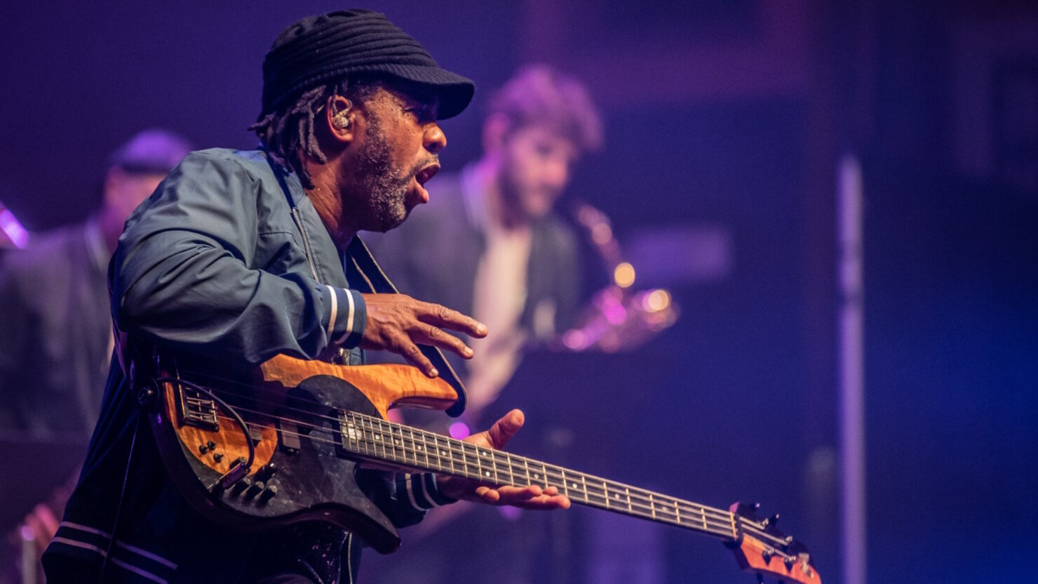 Victor Wooten: La musique comme solution aux problèmes du monde ?, Information Afrique Kirinapost