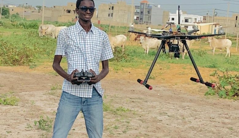 Aux décideurs étatiques du Sénégal : Faire de ce jeune inventeur le leader de l’industrie des drones de la sous-région, Information Afrique Kirinapost