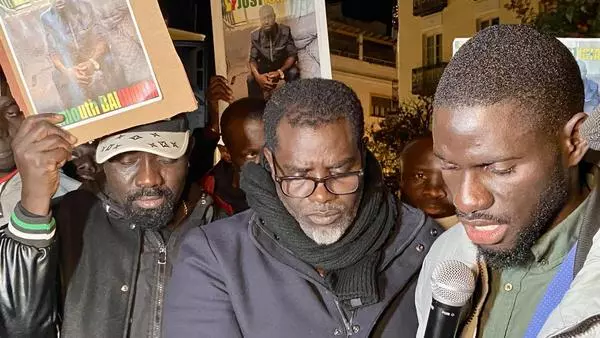 Plus d&rsquo;un millier de manifestants pour la mort de Mamouth Bakhoum pointent la responsabilité des institutions, Information Afrique Kirinapost