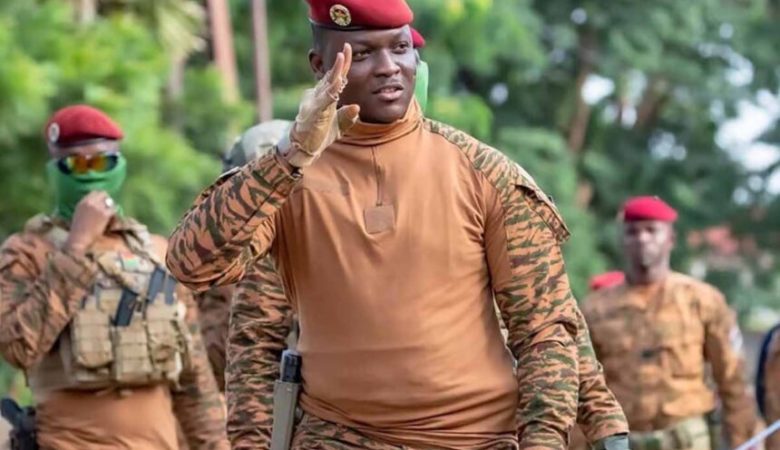 Il faut soutenir le Capitaine Traoré, Information Afrique Kirinapost