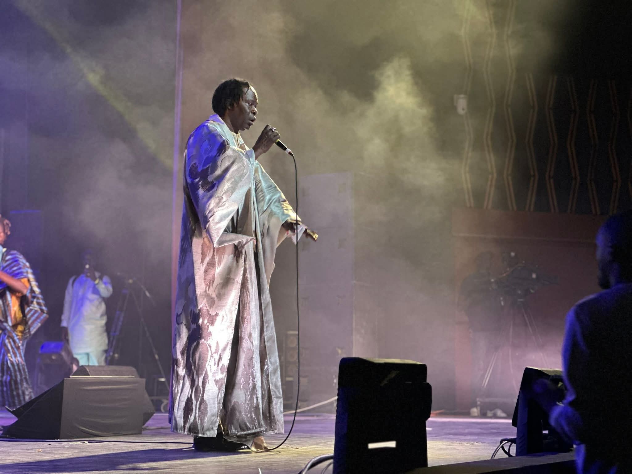 40 ANS DU DAANDE LEÑOL : UN SPECTACLE EPOUSTOUFFLANT, Information Afrique Kirinapost