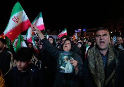 Trump crie victoire et recule, Information Afrique Kirinapost