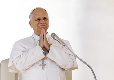 « LE PAPE LÉON XIV RECONNAÎT LE RÔLE DE L’ÉGLISE DANS LA TRAITE NÉGRIÈRE : C’EST DÉSORMAIS LE TEMPS DES RÉPARATIONS ! », Information Afrique Kirinapost