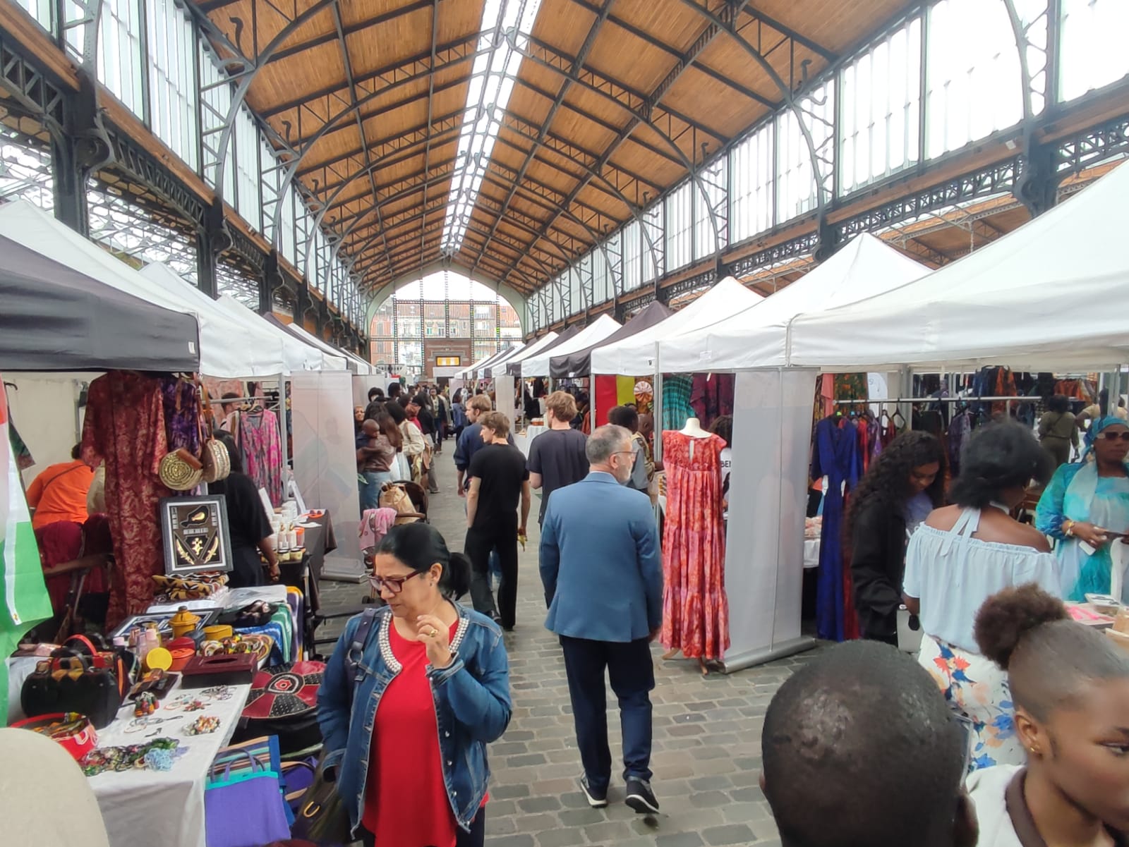 BRUXELLES : LE PARI GAGNANT DE LA FOIRE INTERNATIONALE DES ENTREPRENEURS DE LA DIASPORA AFRICAINE, Information Afrique Kirinapost
