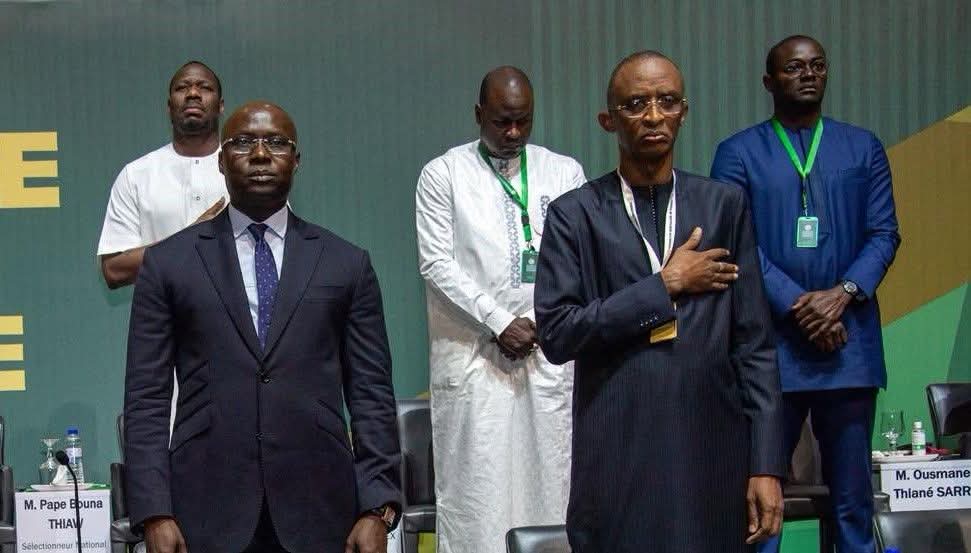 LA GENÈSE DE LA DÉBÂCLE SÉNÉGALAISE : De l’Illusion Lyrique au Procès d’un Système, Information Afrique Kirinapost