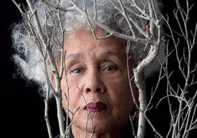 Décès de Betye Saar, pionnière influente de l’assemblage et grande figure de l’art afro-américain, Information Afrique Kirinapost