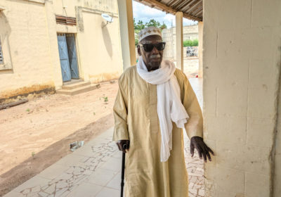 Biram Senghor, fils d’une victime du massacre de Thiaroye, interpelle Emmanuel Macron, Information Afrique Kirinapost