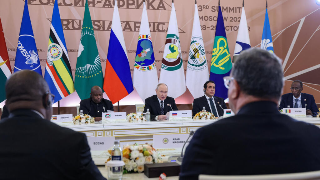 Accord historique entre la Banque de l’AES et la Société Russe de Développement, au 1er jour du sommet Russie-Afrique , Information Afrique Kirinapost