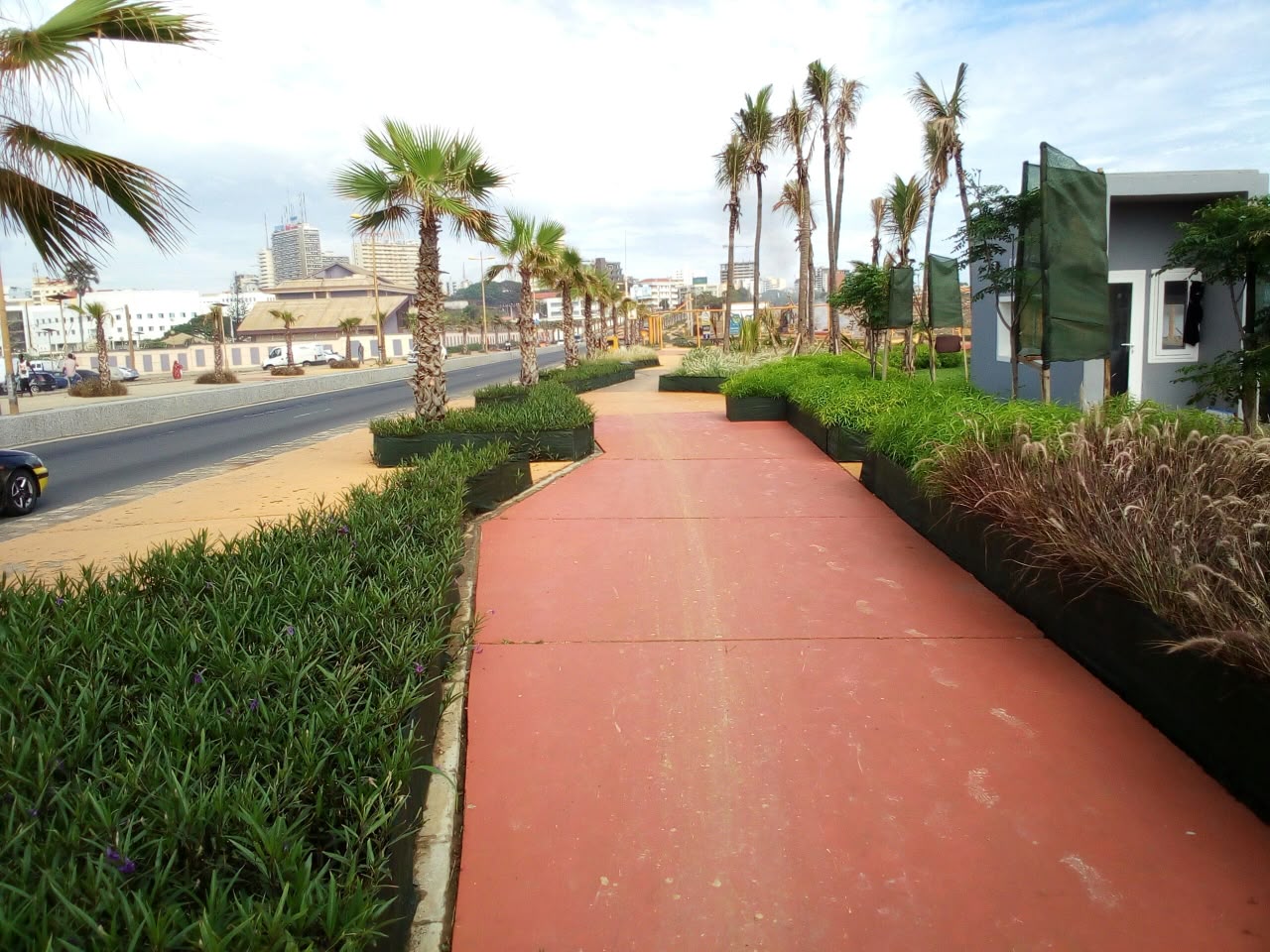 Pour une reétrocession à la ville de Dakar de la gestion et de l’entretien des espaces publics amenagés sur la Corniche Ouest , Information Afrique Kirinapost